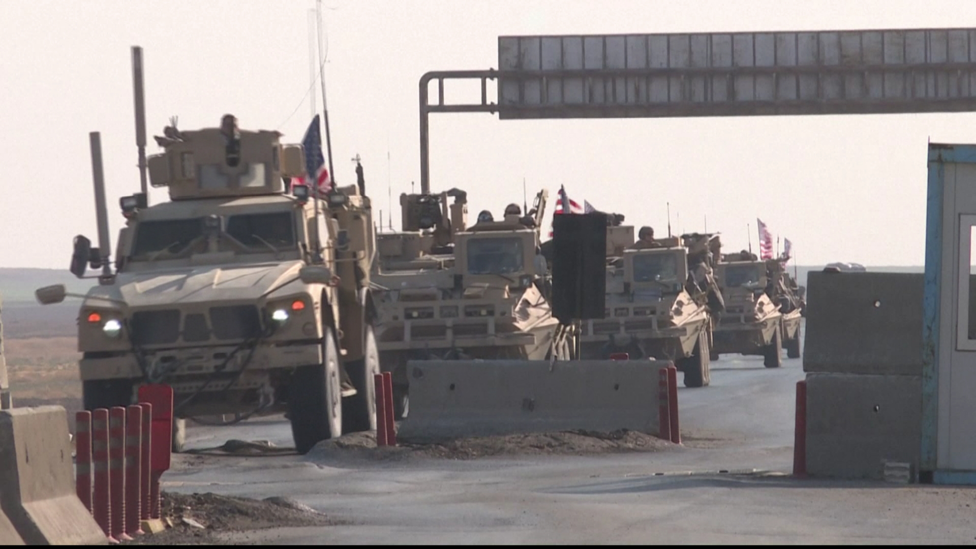 Rûsiya: Ev sal Emerîkayê zêdetir ji 13 karwanên serbazî derbazî rojhlata Fratê kirine